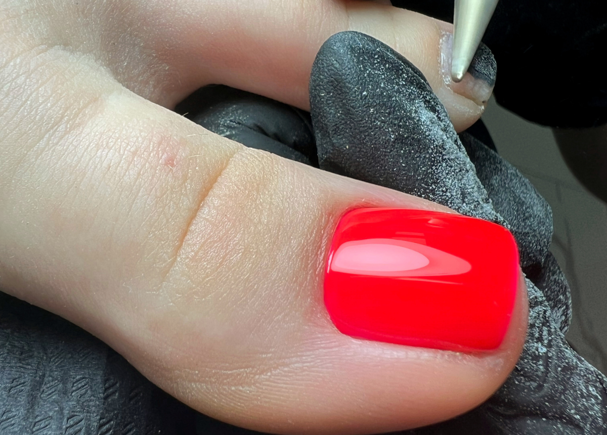 Pedicure Hybrydowy Z Opracowaniem Podeszwy