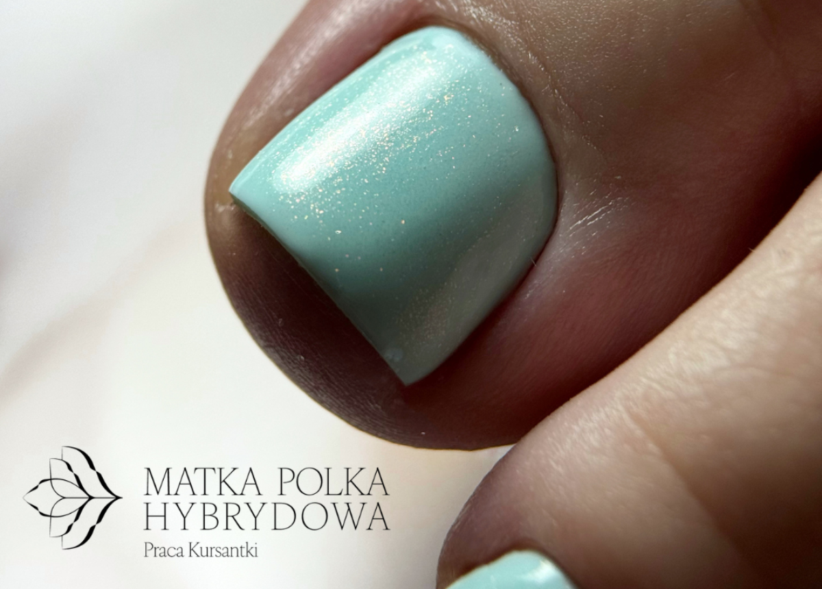 Pedicure Hybrydowy Z Opracowaniem Podeszwy